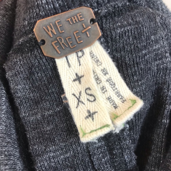 🍀🌸 FP We the Free Charcoal Grey Sweater 🌸🍀 - Picture 2 of 12